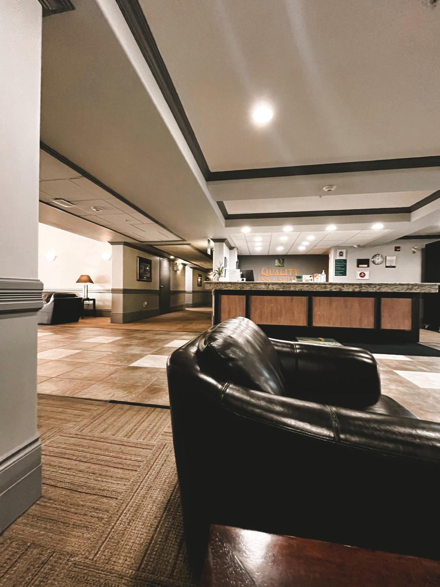 Quality Inn & Suites Hinton Zewnętrze zdjęcie