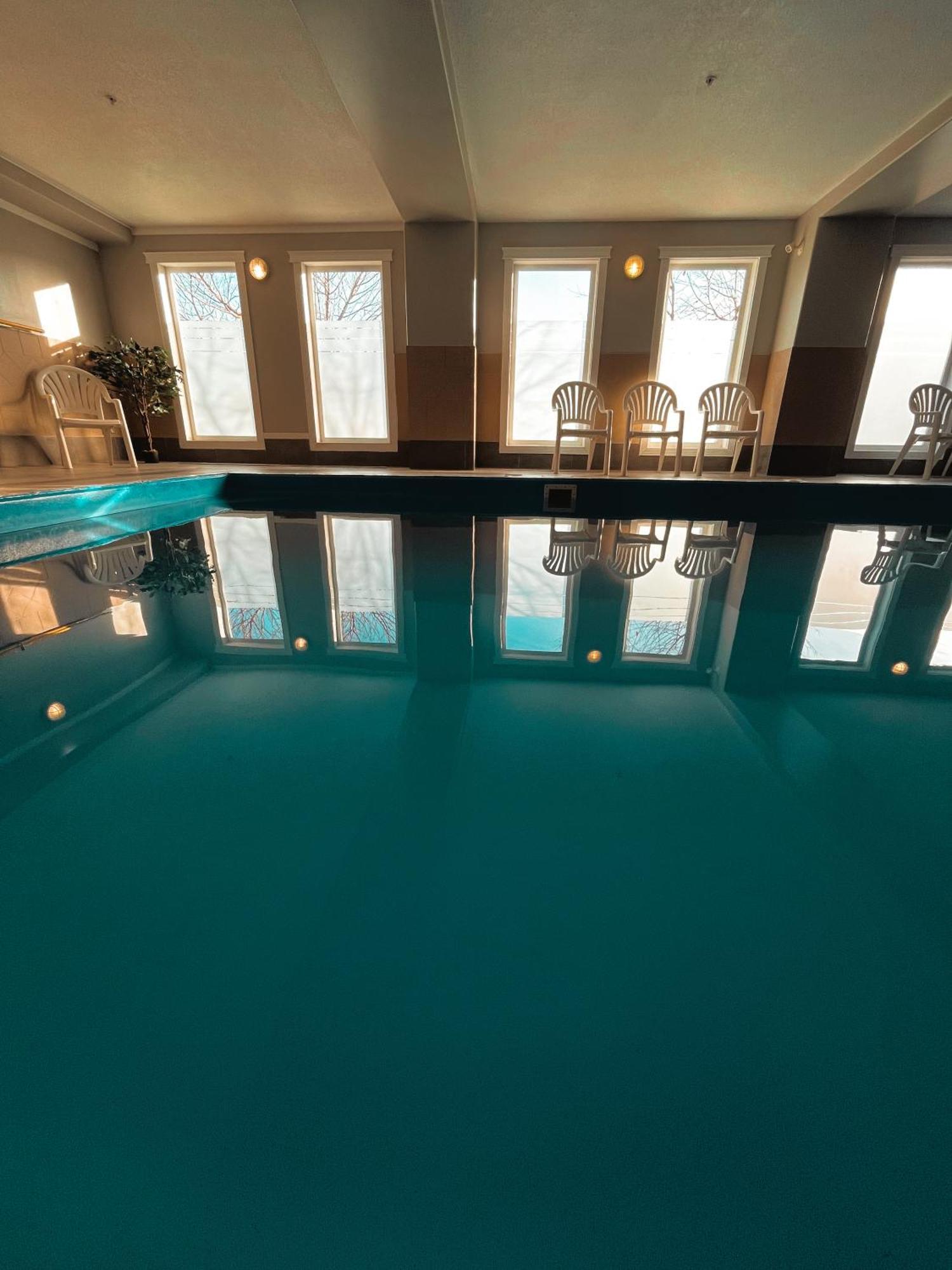 Quality Inn & Suites Hinton Zewnętrze zdjęcie