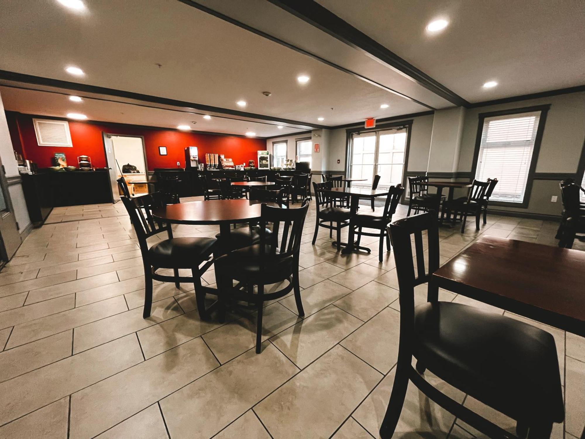 Quality Inn & Suites Hinton Zewnętrze zdjęcie
