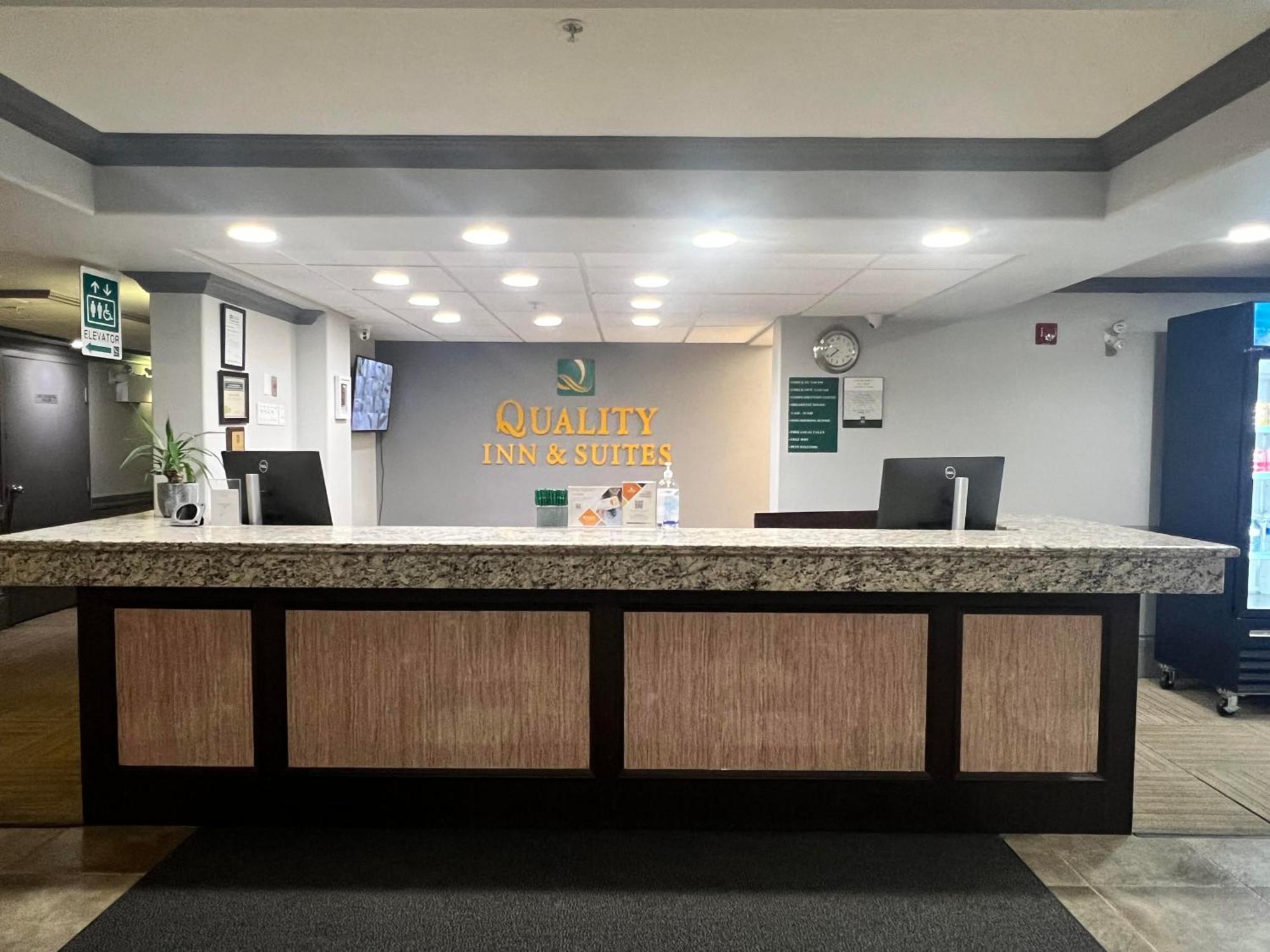 Quality Inn & Suites Hinton Zewnętrze zdjęcie
