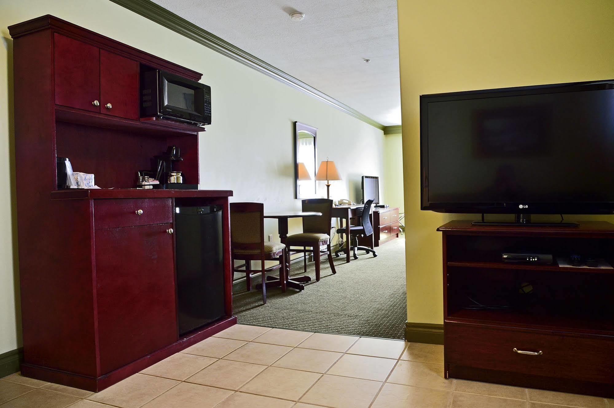Quality Inn & Suites Hinton Zewnętrze zdjęcie